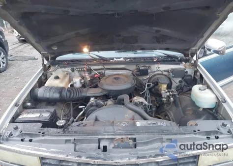 1992 Chevrolet Gmt-400 C1500 z USA, uszkodzony, nr VIN 2GCEC19K8N1167533